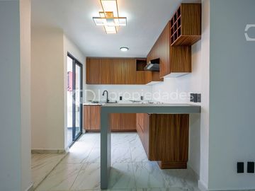 EL MANANTIAL CASA RECIÉN REMODELADA EN VENTA