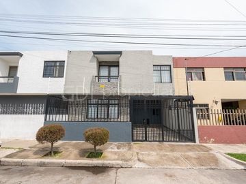 FRACCIONAMIENTO COLON CASA REMODELADA OPORTUNIDAD