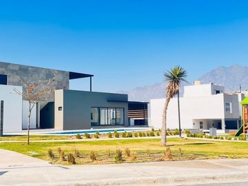 Casa  en Renta Cumbres