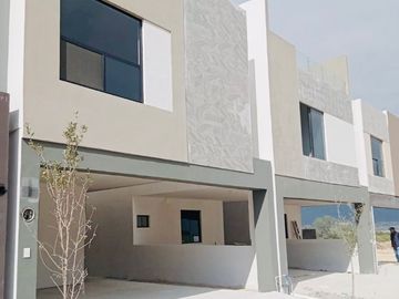 Casa  en Renta Cumbres