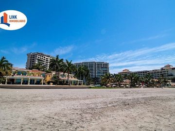 Departamento de Lujo Frente al Mar en Venta en Marina Vallarta
