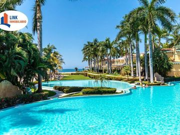Departamento de Lujo Frente al Mar en Venta en Marina Vallarta