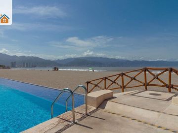 Departamento Frente al Mar en Venta en Marina Vallarta | Condo Caracoles