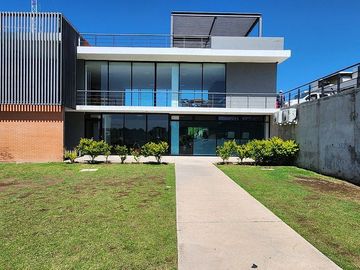 Casa en renta en Abié Residencial Zapopan con roof garden y casa club
