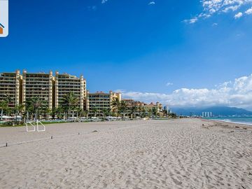 Departamento frente al mar en venta en Bay View Grand, Marina Vallarta