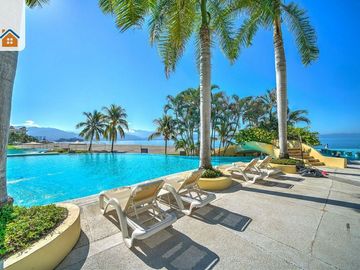 Departamento frente al mar en venta en Bay View Grand, Marina Vallarta