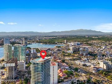 Departamento de Lujo con Vista al Océano en Marina Puerto Vallarta