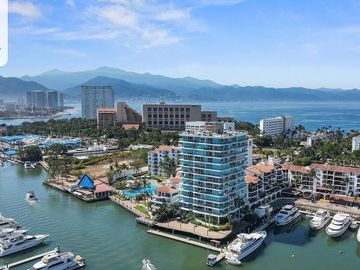 Departamento en venta en Marina Vallarta – Nautico Frente al Mar con 2 Rec