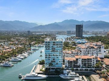 Departamento en venta en Marina Vallarta – Nautico Frente al Mar con 2 Rec
