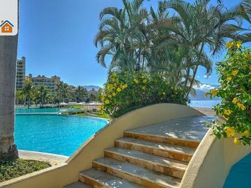 Departamento en venta frente al mar en Bay View Grand Marina Vallarta