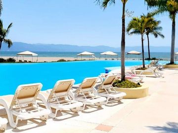 Departamento en venta frente al mar en Bay View Grand Marina Vallarta