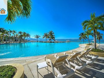 Departamento en venta frente al mar en Bay View Grand Marina Vallarta