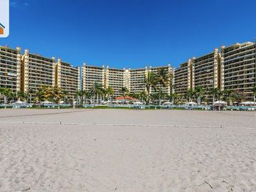 Departamento en venta frente al mar en Bay View Grand Marina Vallarta