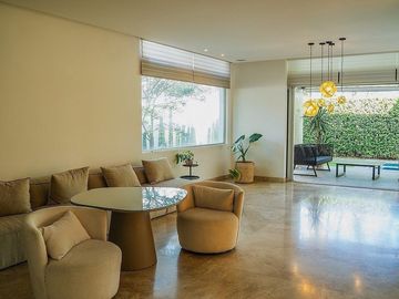 Casa en venta amueblada en Valle Real, Zapopan.