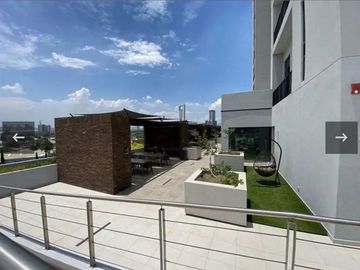 Departamento en renta en zona Tec / Torre Livo