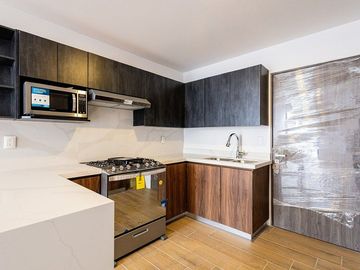 Departamento en renta en zona Tec / Torre Livo