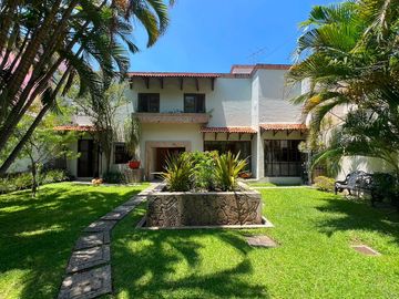 CASA, RESIDENCIA VENTA EN LA COLONIA SEATTLE, ZAPOPAN