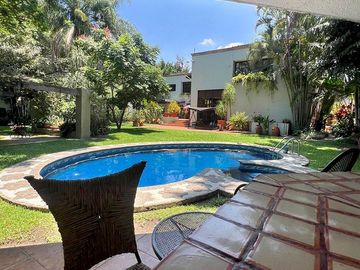 CASA, RESIDENCIA VENTA EN LA COLONIA SEATTLE, ZAPOPAN