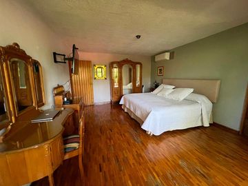 CASA, RESIDENCIA VENTA EN LA COLONIA SEATTLE, ZAPOPAN