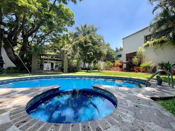 CASA, RESIDENCIA VENTA EN LA COLONIA SEATTLE, ZAPOPAN