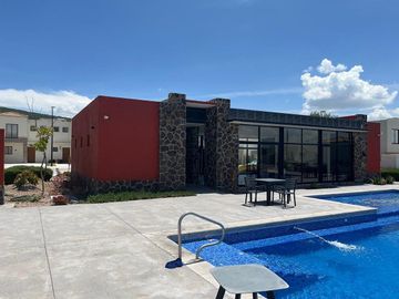 Casa en Renta – Coto Luxemburgo, Capital Sur Querétaro
