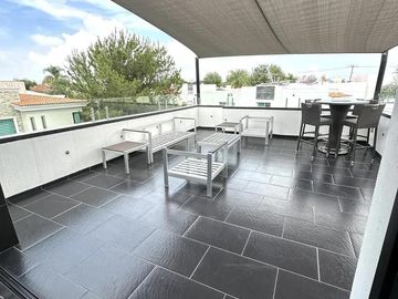 VENTA DE CASA EN JARDIN REAL DENTRO DEL COTO 8 ZAPOPAN JAL