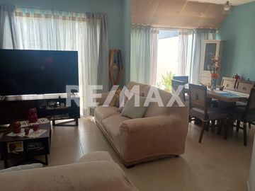 VENTA CASA FRACCIONAMIENTO HACIENDA LA GLORIA CON TERRENO EXCEDENTE