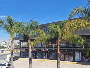 LOCALES EN VENTA CERCA DE CARMELITAS