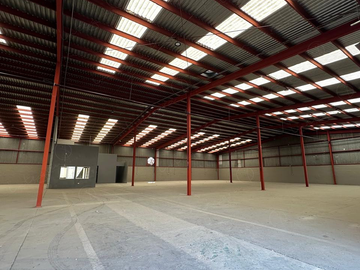 Bodega industrial en renta – Parque Fernández