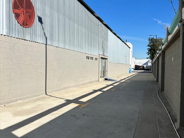 Bodega industrial en renta – Parque Fernández