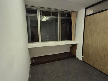 OFICINA A UNOS PASOS DEL EX TOREO DE 4 CAMINOS