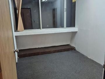 OFICINA A UNOS PASOS DEL EX TOREO DE 4 CAMINOS