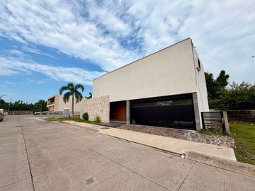 Casa en venta en Veracruz Fracc. Río del Dorado