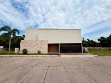 Casa en venta en Veracruz Fracc. Río del Dorado