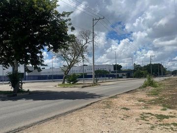 Terreno estratégico, en venta en San Angel Los Héroes, para desarrollo comercial