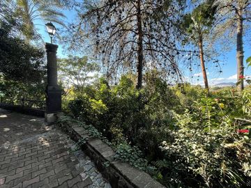 DEPARTAMENTO AMUEBLADO EN RENTA CON VISTA AL LAGO EN JURIQUILLA, QUERETARO