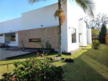 VENDEMOS CASA DE UN NIVEL EN LLANOGRANDE/RIONEGRO