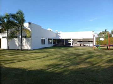 VENDEMOS CASA DE UN NIVEL EN LLANOGRANDE/RIONEGRO