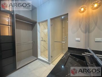 CASA EN VENTA EN CASTAÑOS DEL VERGEL