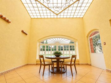 Casa en San Miguel Zinacantepec, Estado de México, triple seguridad y jardín privado