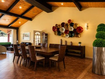 Casa en San Miguel Zinacantepec, Estado de México, triple seguridad y jardín privado