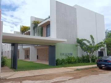 Casa en venta en Temozon Norte 36