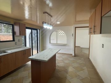 Casa en Santa Cruz Otzacatipan, Toluca