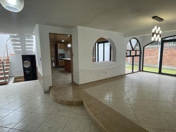 Casa en Santa Cruz Otzacatipan, Toluca