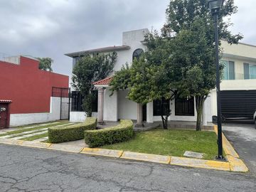 Casa en Santa Cruz Otzacatipan, Toluca