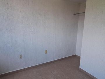 VENTA DE CASA EN FRACCIONAMIENTO HACIENDA SANTA CLARA EN LERMA