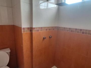 VENTA DE CASA EN FRACCIONAMIENTO HACIENDA SANTA CLARA EN LERMA