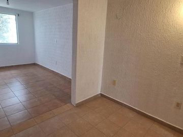 VENTA DE CASA EN FRACCIONAMIENTO HACIENDA SANTA CLARA EN LERMA