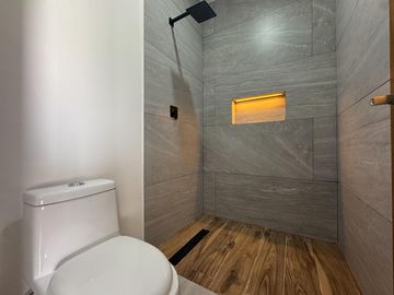 CASA EN PUNTO LOMAS CON ALBERCA
