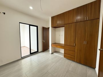 CASA EN PUNTO LOMAS CON ALBERCA